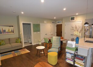 45 Burnett St, Unit 201 in Boston, MA - Building Photo - Building Photo