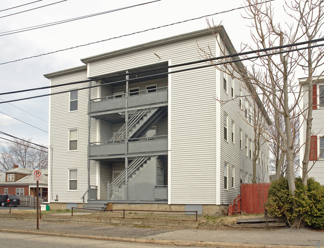 223 Hayward St in Manchester, NH - Building Photo - Building Photo