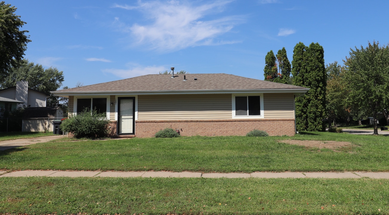 1801 SW 23rd St in Lincoln, NE - Building Photo