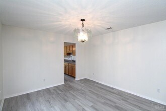 2432 Gulf Breeze Ave in Pensacola, FL - Building Photo - Building Photo
