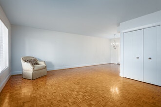 Hawthorne Apartments in Danville, VA - Foto de edificio - Interior Photo