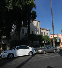 1427 N Kingsley St in Los Angeles, CA - Foto de edificio - Building Photo