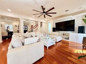 16002 Garden Hill Ln in Houston, TX - Building Photo - Building Photo