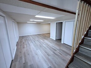 220 Hunter Dr in Benton Harbor, MI - Building Photo - Building Photo