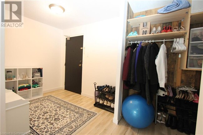 55 Green Valley Dr in Kitchener, ON - Building Photo - Building Photo
