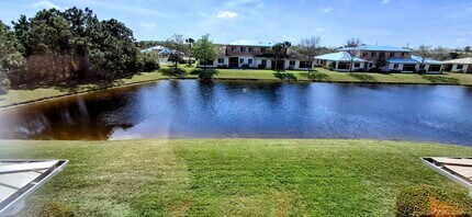2584 Stockbridge Square SW in Vero Beach, FL - Building Photo - Building Photo