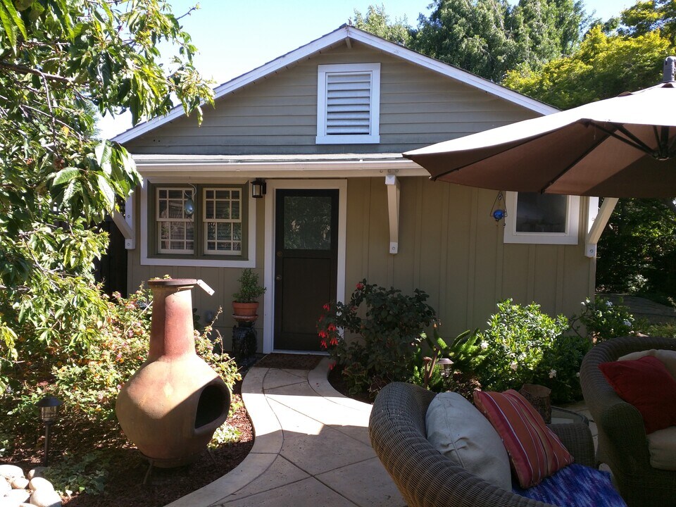 470 Atlanta Ave (Front house) in San Jose, CA - Building Photo