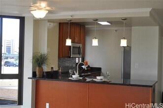 5070 Likini St in Honolulu, HI - Building Photo - Building Photo