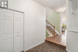 270 Trail Side Cir in Ottawa, ON - Building Photo - Building Photo