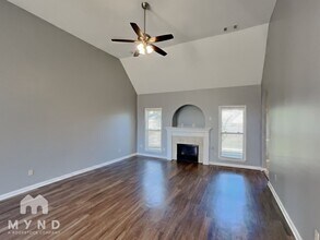 9368 Brancaster Dr in Cordova, TN - Foto de edificio - Building Photo