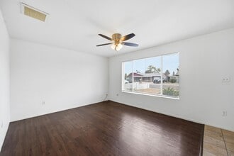 204 E Duke Dr in Tempe, AZ - Building Photo - Building Photo