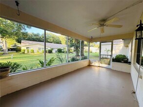 8745 SW 92nd Pl in Ocala, FL - Foto de edificio - Building Photo