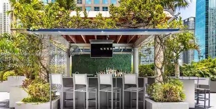 185 SE 14th Ter, Unit 904 in Miami, FL - Foto de edificio - Building Photo