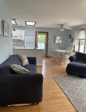 56 Sand Hill Cove Rd in Narragansett, RI - Building Photo - Building Photo