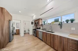 5637 Klump Ave in Los Angeles, CA - Building Photo