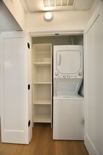 5220 Radford Ave in Los Angeles, CA - Foto de edificio - Building Photo