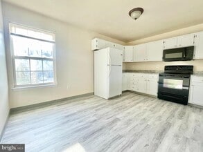 229 Northdown Dr in Dover, DE - Building Photo - Building Photo