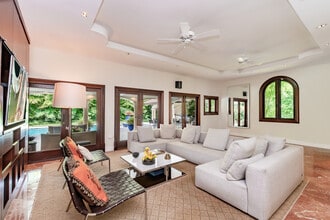 174 Isla Dorada Blvd in Coral Gables, FL - Building Photo - Building Photo