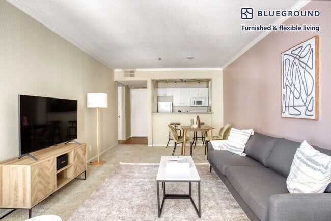 1710 N Fuller Ave-Unit -FL5-ID796 in Los Angeles, CA - Building Photo - Building Photo