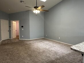 7309 E 37th Pl in Yuma, AZ - Foto de edificio - Building Photo