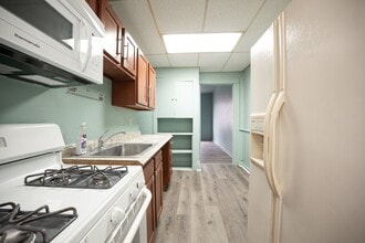 1604 Hatteras St in Pittsburgh, PA - Building Photo - Building Photo