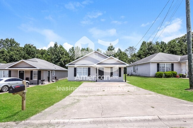 812 Pine Hill Ct in Phenix City, AL - Building Photo - Building Photo