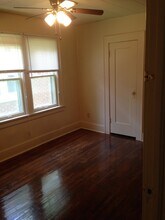 1142 E Elm St in Springfield, MO - Building Photo - Building Photo