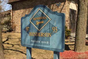93-97 Henderson Ave in Markham, ON - Building Photo