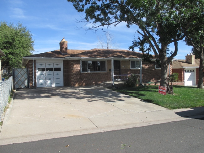 property at 8760 Norwich St