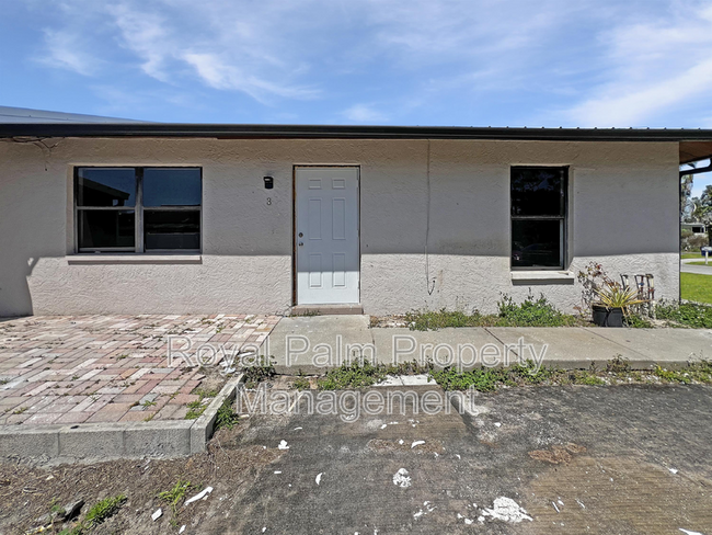 11275 Linda Loma Dr in Ft. Myers, FL - Building Photo - Building Photo