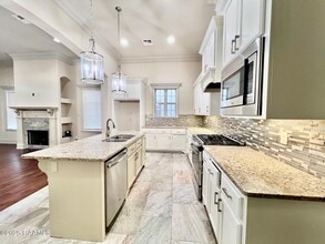 411 Dunvegan Ct in Lafayette, LA - Building Photo - Building Photo