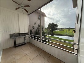 2431 SW 82nd Ave in Davie, FL - Building Photo