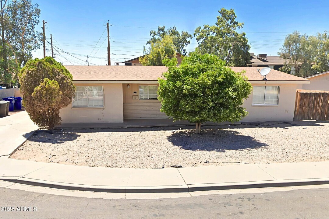 320 S Allen in Mesa, AZ - Building Photo