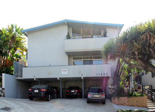 11622 Gorham Ave in Los Angeles, CA - Foto de edificio - Building Photo