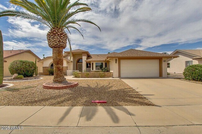 13820 W Oak Glen Dr in Sun City West, AZ - Building Photo - Building Photo