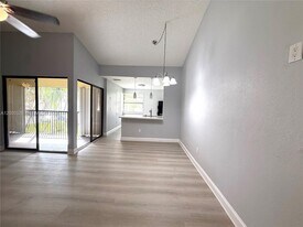 802 Constitution Dr in Homestead, FL - Building Photo