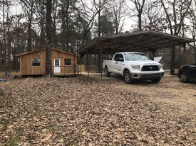 175 White Oak Dr in Monroe, LA - Building Photo