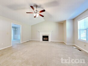 4684 Woodglen Ct in Douglasville, GA - Foto de edificio - Building Photo