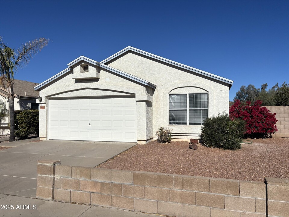 4002 W Fallen Leaf Ln in Glendale, AZ - Building Photo