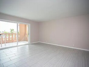 7940 E Camelback Rd, Unit 307 in Scottsdale, AZ - Building Photo - Building Photo