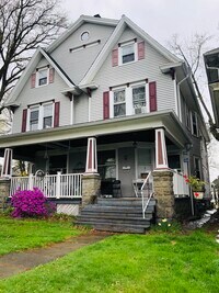 733 Taylor Ave, Unit 735 Taylor Avenue