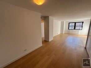 East 39th Street in New York, NY - Building Photo - Building Photo