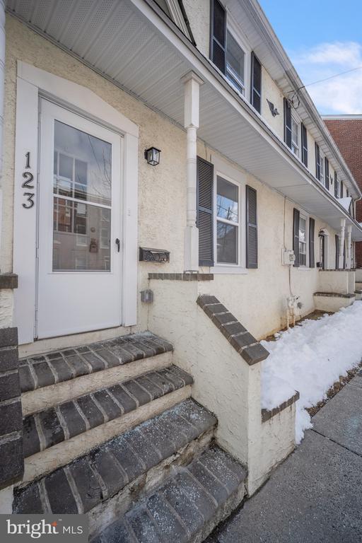 property at 123 Ford St