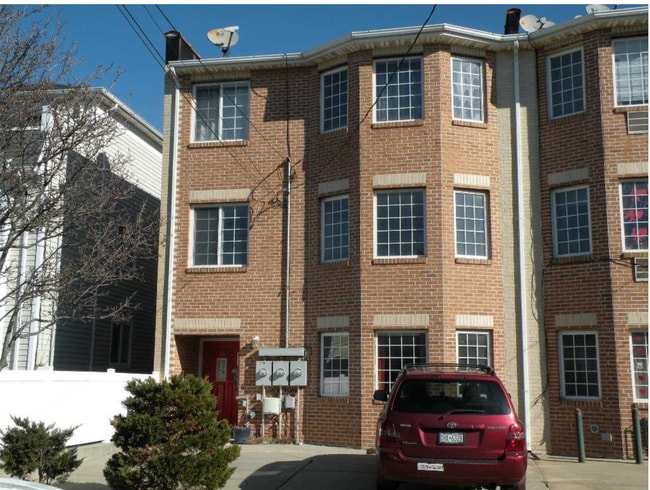 176 Beach 97th St, Unit 3rd Floor