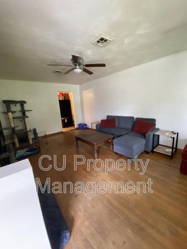 1304 S Maple St in Champaign, IL - Building Photo - Building Photo