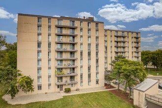 Lake Pointe in Ypsilanti, MI - Foto de edificio - Building Photo