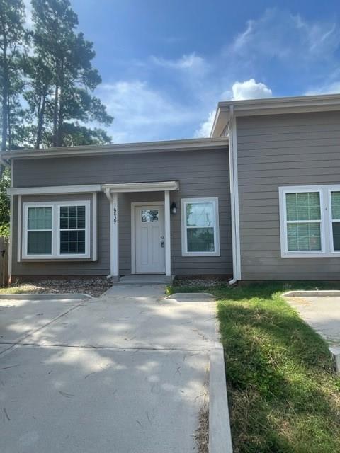16839 Balmoral St in Montgomery, TX - Building Photo