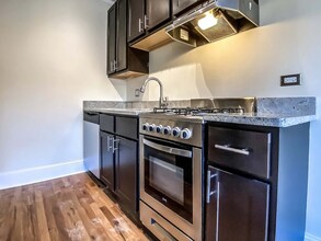 4735 N Hermitage Ave, Unit 4737-409 in Chicago, IL - Foto de edificio - Building Photo