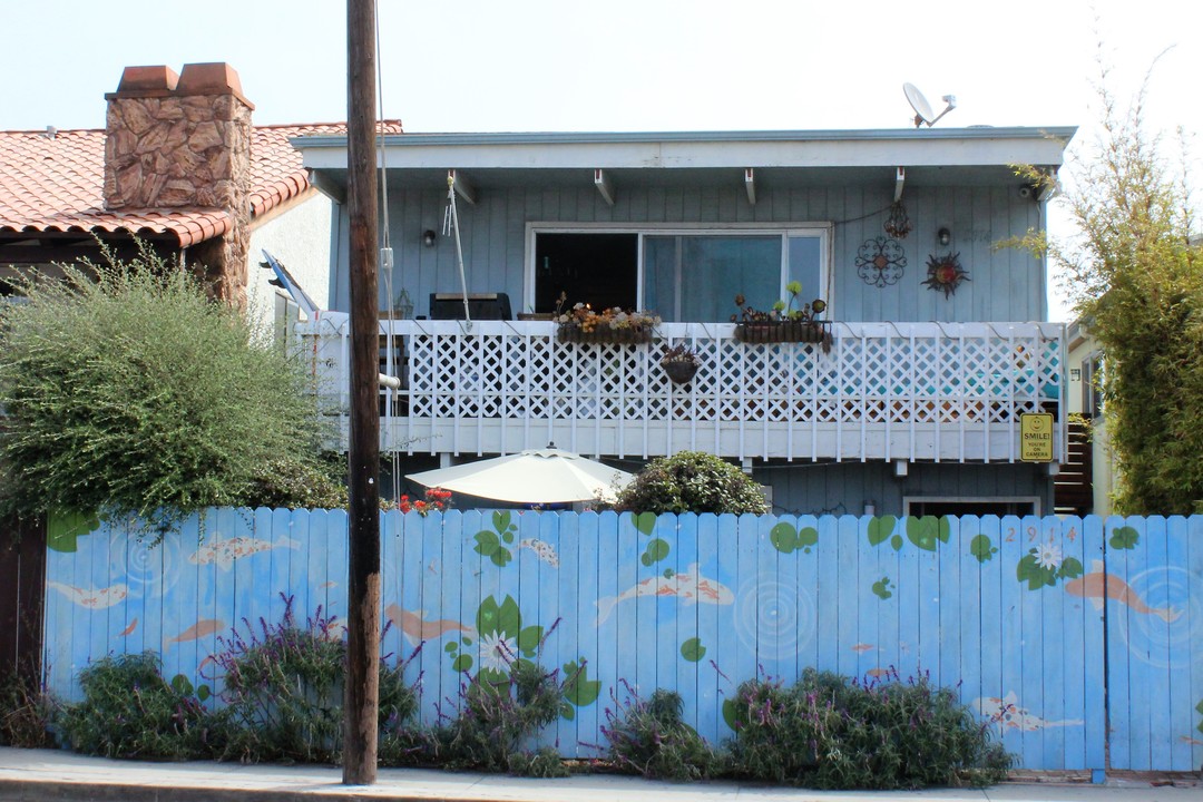 2914 Pacific Ave in Venice, CA - Building Photo