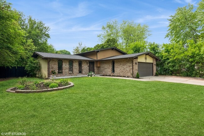 property at 407 Greenfield Rd